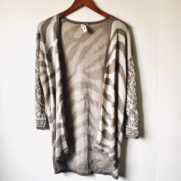 Chico's Sweaters - • chico’s safari print cardigan •